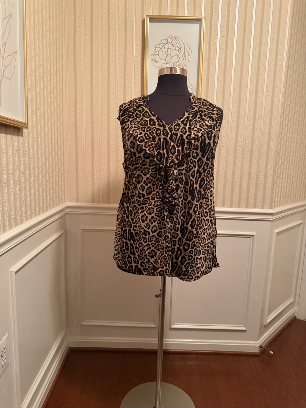 Sleeveless Leopard Print Ruffle Front Top - Black & Tan